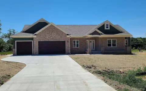 10008 Quarry Ridge Rd, Springfield, MI 48346
