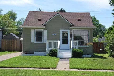 4520 Gloria St, Wayne, MI 48184