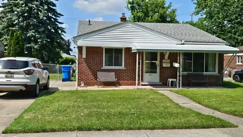 25514 Norfolk St, Dearborn Heights, MI 48125