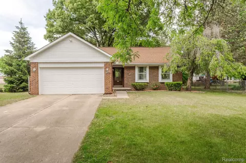 10433 Chestnut, Plymouth, MI 48170