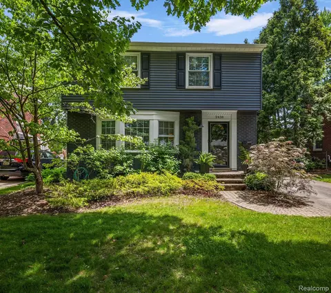 2438 Elmhurst Ave, Royal Oak, MI 48073