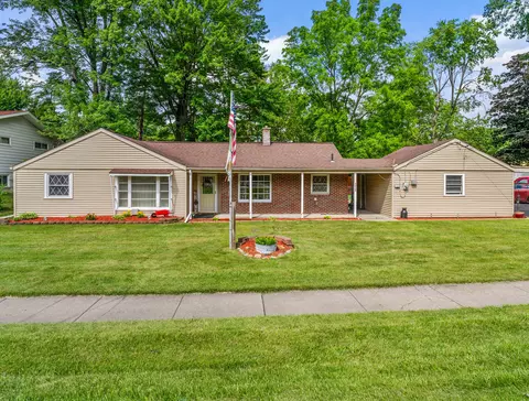 3835 Williamson Rd, Saginaw, MI 48601