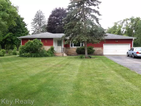 10060 Carpenter Rd, York, MI 48160