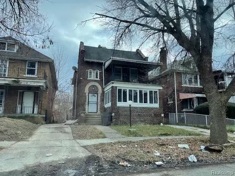 2447 Calvert St, Detroit, MI 48206