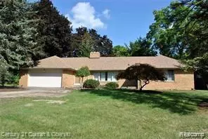 26800 W 6 Mile Rd, Redford, MI 48240
