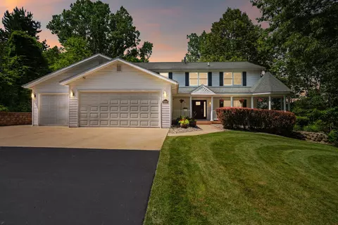 10399 Whitewood Meadows Ln, Pinckney, MI 48169