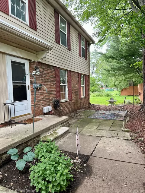 44537 N Umberland Cir #13, Canton, MI 48187