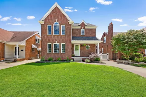 22503 Cobb St, Dearborn, MI 48128