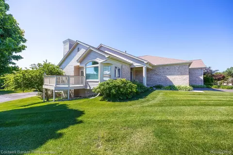 3794 Santa Fe Trl, Pittsfield, MI 48108