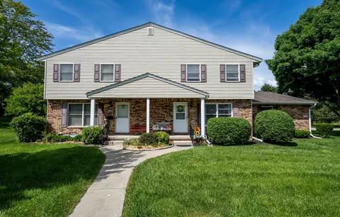 3752 Ramblewood Dr, Port Huron, MI 48060