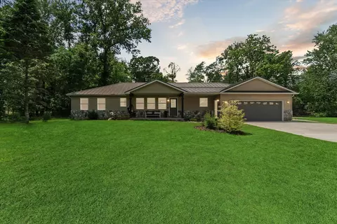 14244 Seymour Rd, Argentine, MI 48451