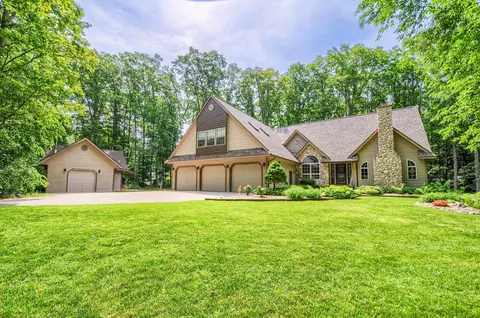 8460 E Court St, Davison, MI 48423