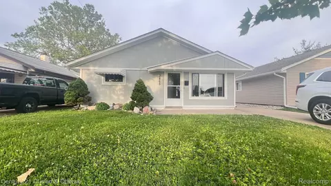 7865 Roosevelt St, Taylor, MI 48180