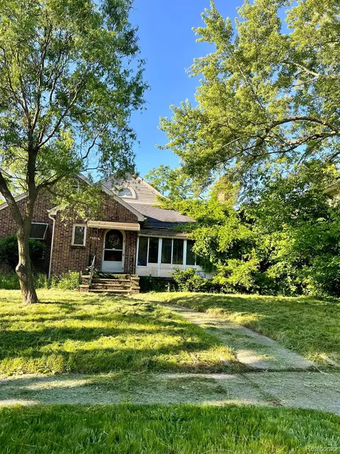 1009 W Hamilton Ave, Flint, MI 48504