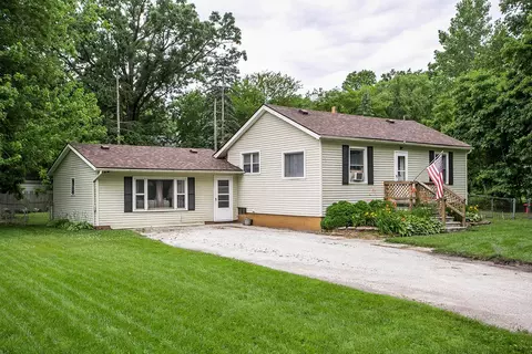 1770 Colorado St, Marysville, MI 48040