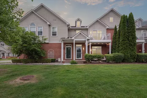 29811 Trail Creek Dr, Huron, MI 48164