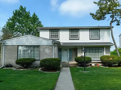 27309 Selkirk St, Southfield, MI 48076