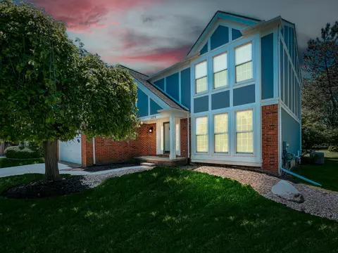 2372 Millbrook, Rochester Hills, MI 48306