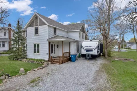 10352 Hegel Rd, Goodrich, MI 48438