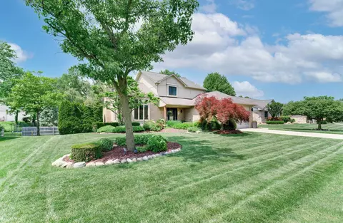 39287 Lorien Dr, Sterling Heights, MI 48313