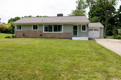 3403 Ardreth Dr, Waterford, MI 48329