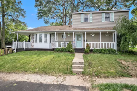 529 N East St, Fenton, MI 48430