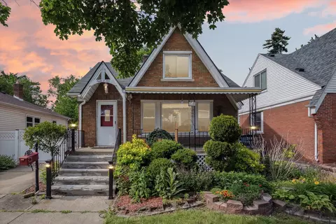 805 E George Ave, Hazel Park, MI 48030