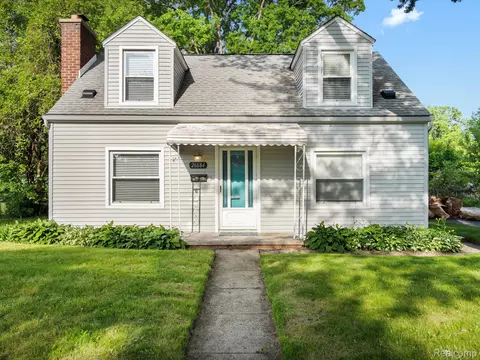 26684 Rialto St, Madison Heights, MI 48071