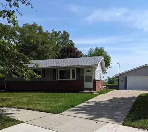 2389 W Brooktree Crt Ct, Ypsilanti, MI 48198