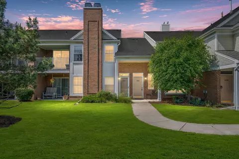 16864 Glenmoor Blvd, Macomb, MI 48044
