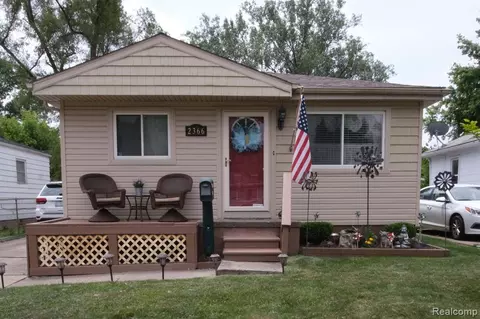 2366 Waltz Ave, Warren, MI 48091