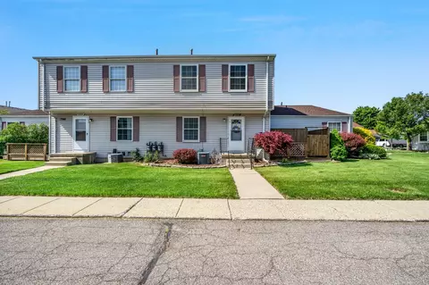 28297 Raleigh Crescent Dr, Chesterfield, MI 48051