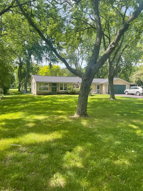 4025 Sashabaw Rd, Waterford, MI 48329
