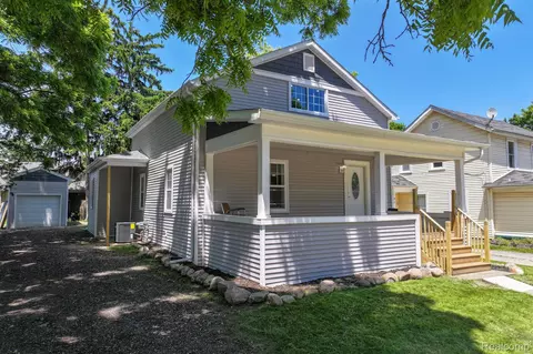 21 Mill St, Lapeer, MI 48446