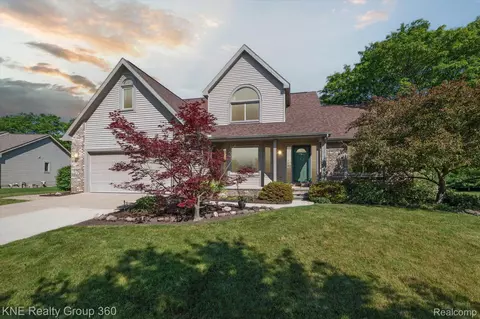312 Conover Crt Ct, Genoa, MI 48843
