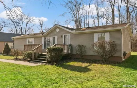 14286 Troy St, Taylor, MI 48180