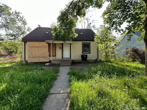 17464 Fenton St, Detroit, MI 48219