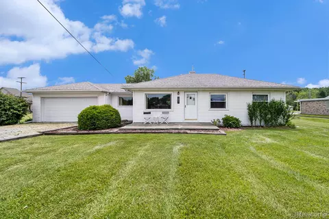 15831 Pennsylvania Rd, Riverview, MI 48193