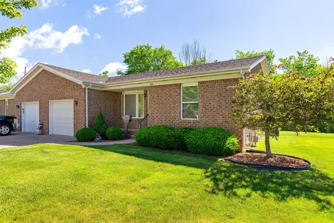 403 River Valley Dr, Marine City, MI 48039
