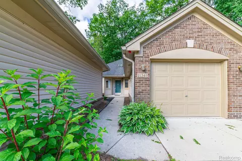 21345 Boxwood, Farmington Hills, MI 48336