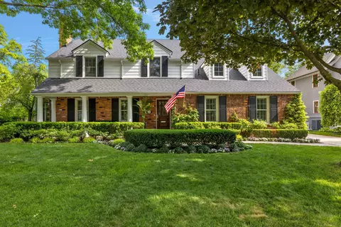 1215 Yorkshire Rd, Birmingham, MI 48009