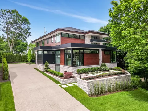 1313 Lakeside Dr, Birmingham, MI 48009