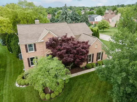 1631 Devonwood Dr, Rochester Hills, MI 48306