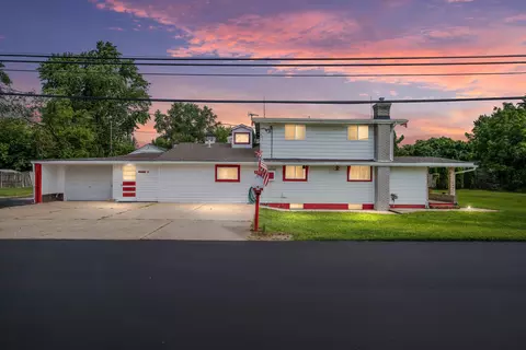 1725 Clovelly Ave, Rochester Hills, MI 48307