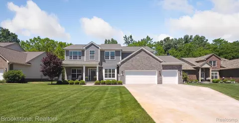 1592 Trace Hollow Dr, Commerce, MI 48382
