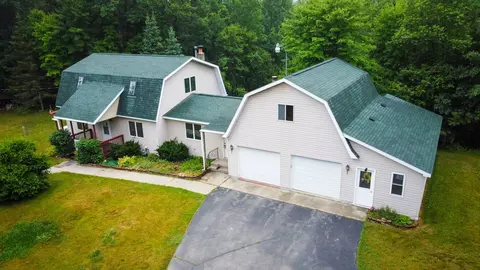 1933 Peachtree Ln, Mills, MI 48756