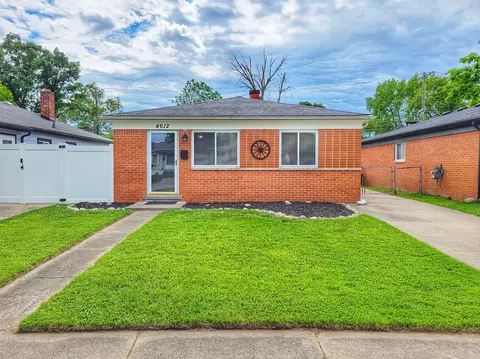 4612 Katherine St, Dearborn Heights, MI 48125
