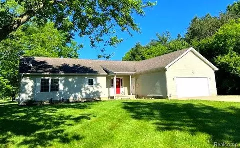 8342 Fenton Rd, Mundy, MI 48439
