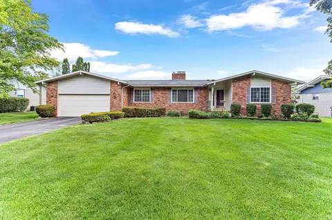 791 Bogie Lake Rd, White Lake, MI 48383