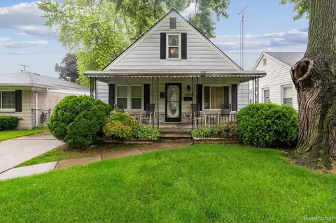18252 Colgate St, Dearborn Heights, MI 48125